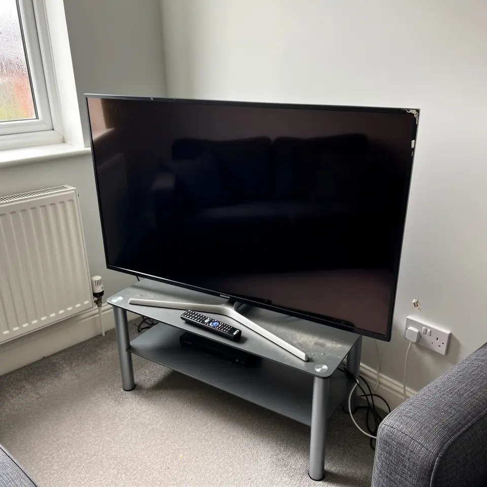 Samsung 43 inch smart TV, 4K, remote included - Coventry for collection - фото 1