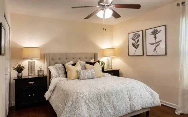 1 bedroom apartment available for rent - фото 1