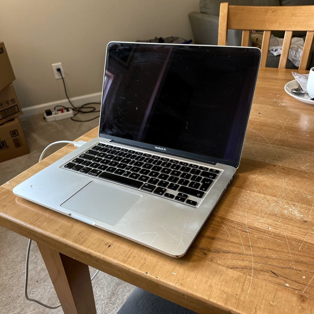 MacBook Air in Good Condition - фото 1