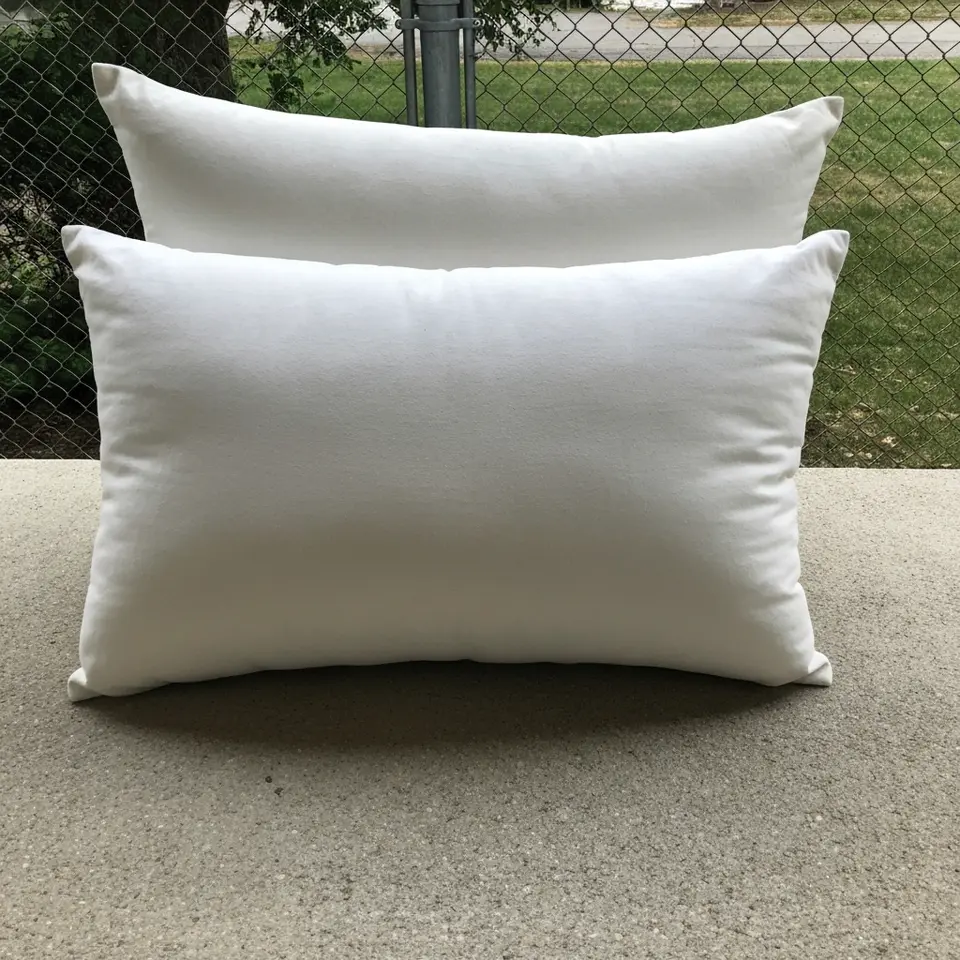 Memory foam pillow pair, priced for a quick sale - фото 1