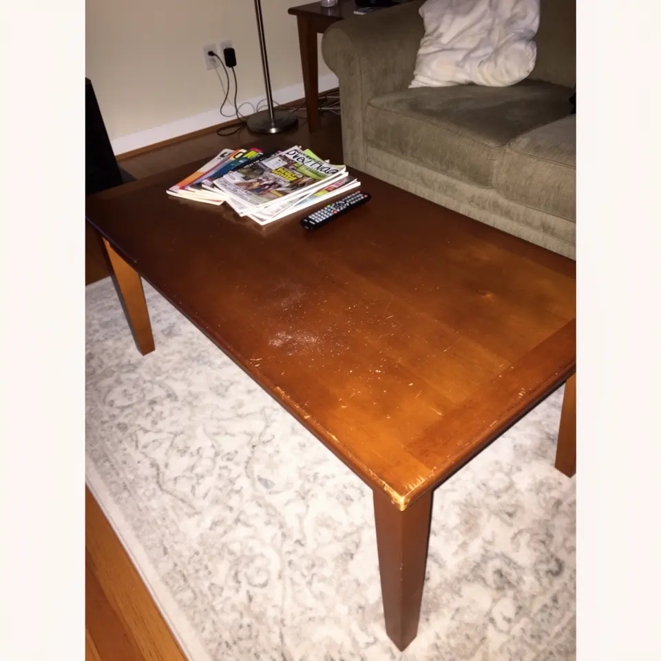 Solid Wood Coffee Table with Normal Wear, Works Fine - фото 1