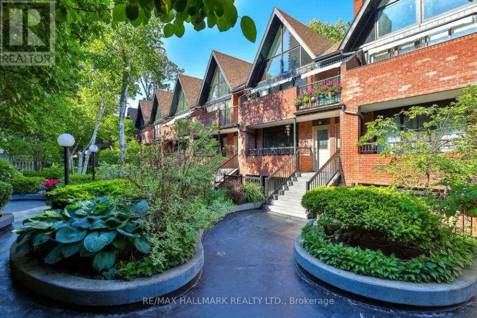 21 - 17 PEMBROKE STREET Toronto (Moss Park), Ontario M5A2N6 - фото 2