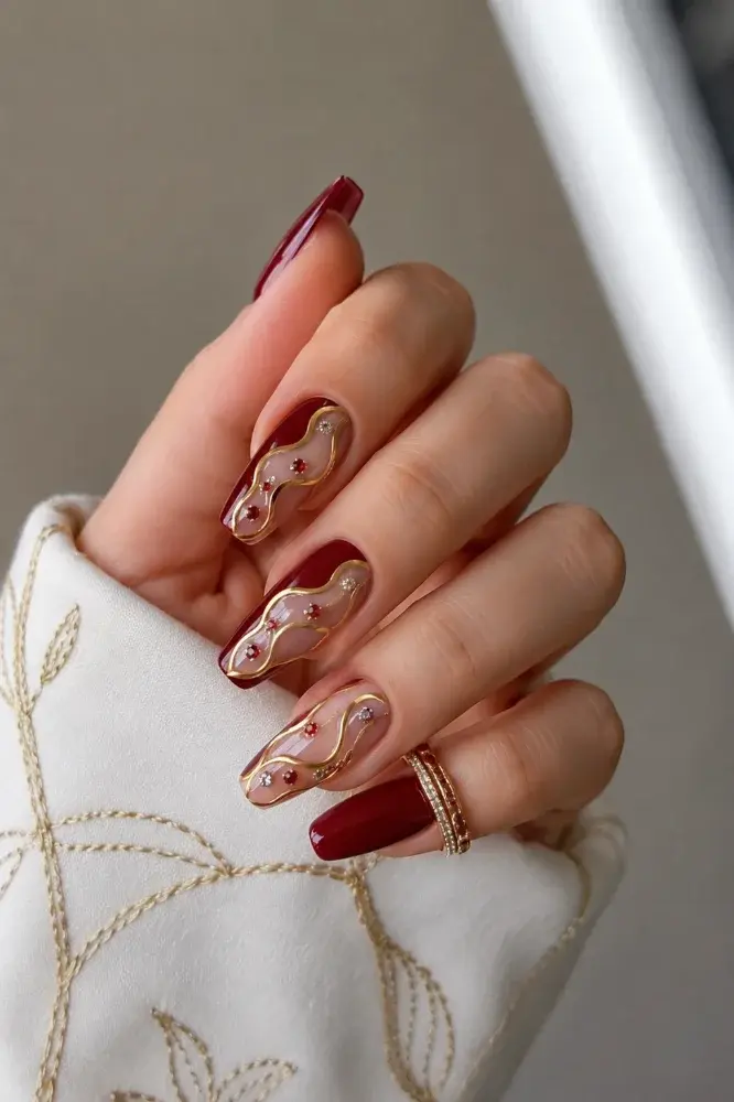 Elegant Burgundy Marble Nails with Gold Details | Luxury - фото 3