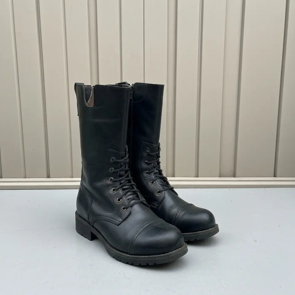 Sorel winter boots women's 8, priced to sell - фото 1