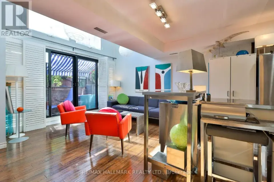 21 - 17 PEMBROKE STREET Toronto (Moss Park), Ontario M5A2N6 - фото 3