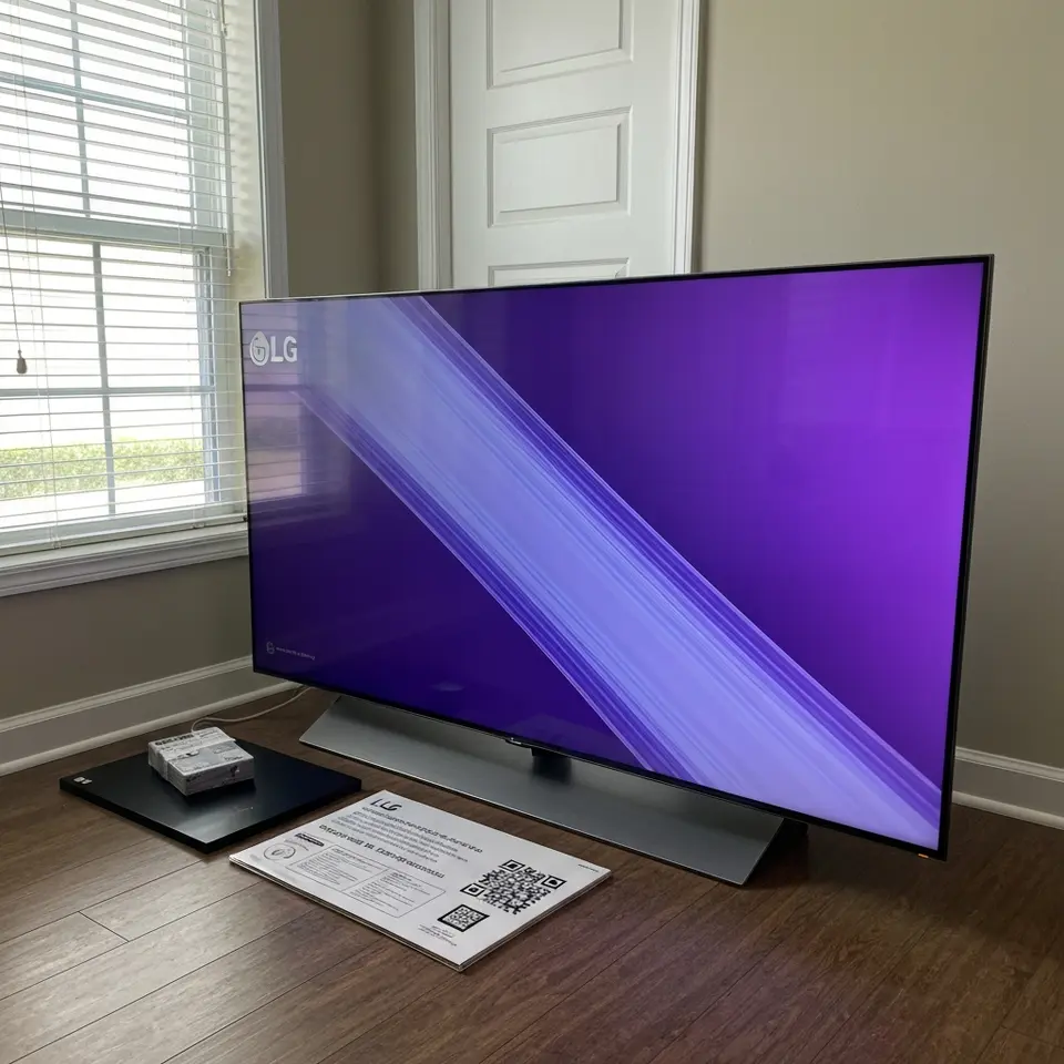 LG 65-inch OLED C2 Television - фото 1