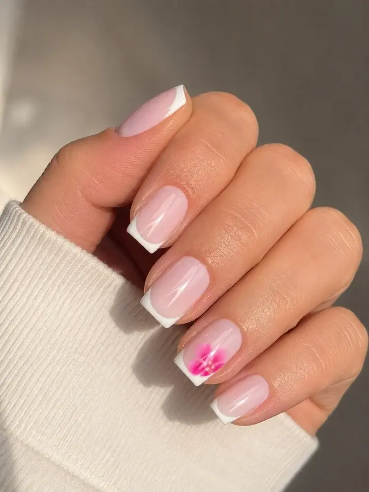 Short Square French Press-On Nails with Floral Accent - фото 6