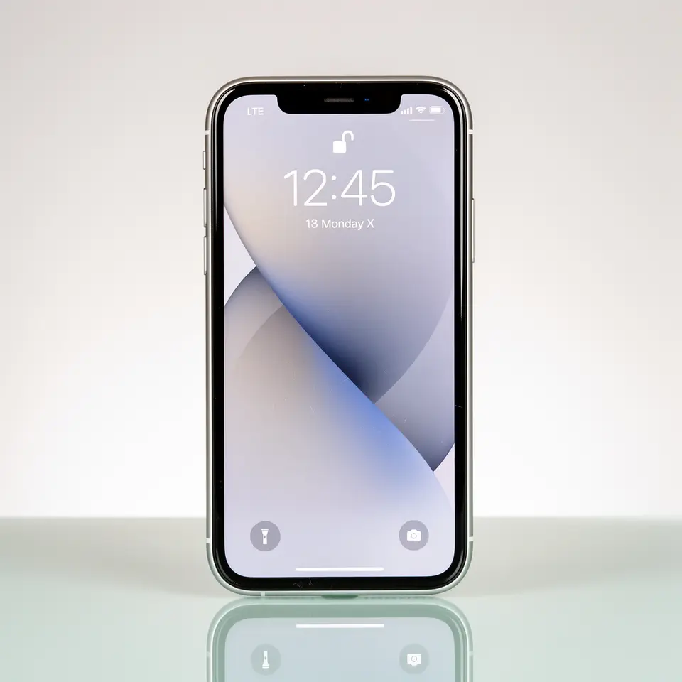 iPhone XR 64GB Neverlock, стан видно на фото - фото 1