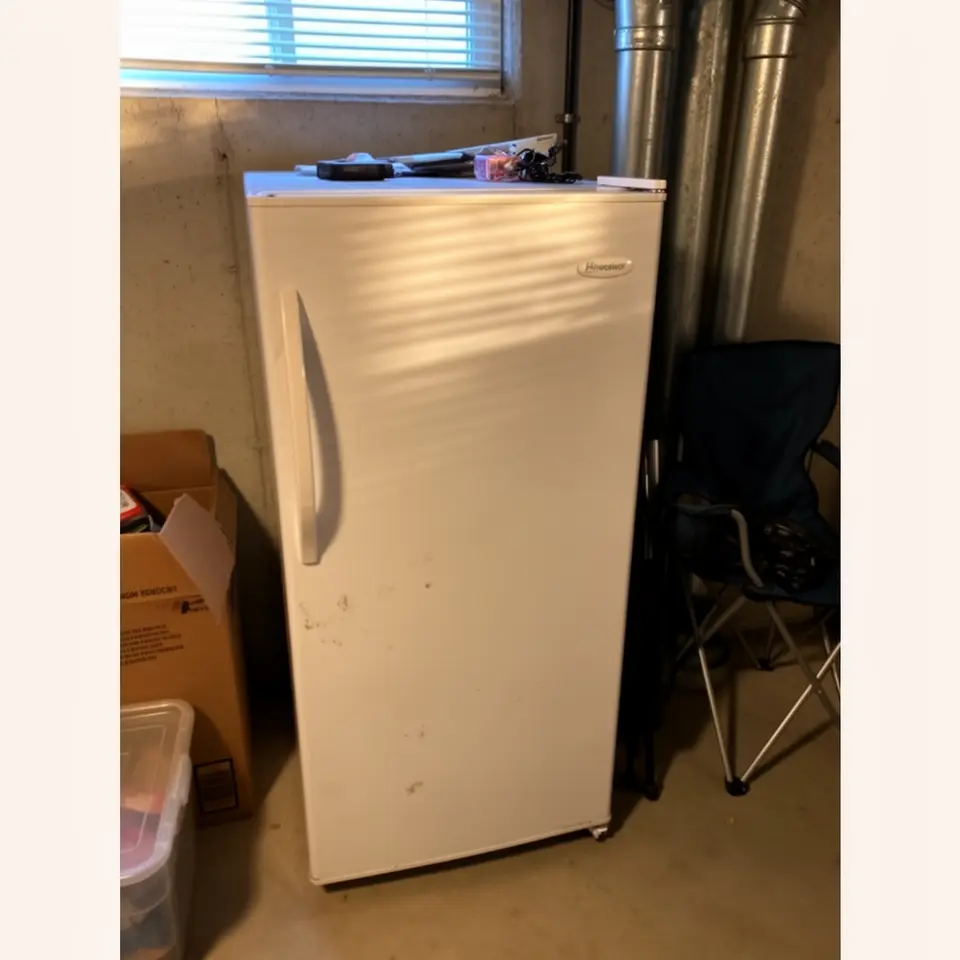 White Mini Fridge, Works Fine, Light Use - фото 1