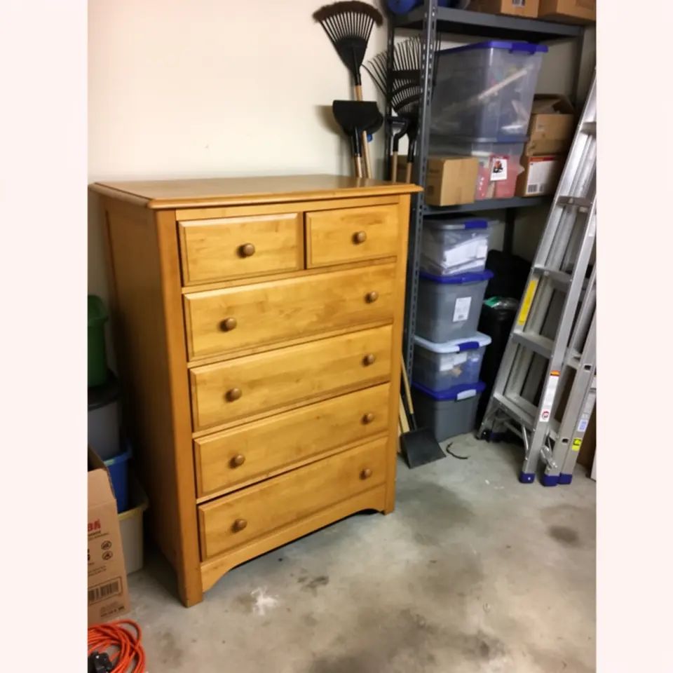 Used 6 Drawer Dresser, Good Condition, Clean 48b0-2 - фото 1