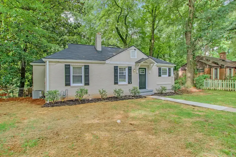 BEAUTIFUL 3BEDS 2BATHS HOUSE FOR RENT - фото 1