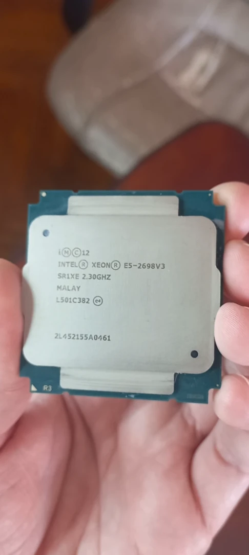 Процесор Intel Xeon E5-2698 v3 (16 ядер / 32 потоки)
