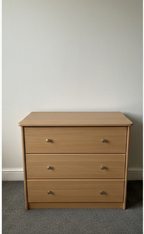 Oak effect chest of drawers, tidy condition - Portsmouth ready to collect - фото 1