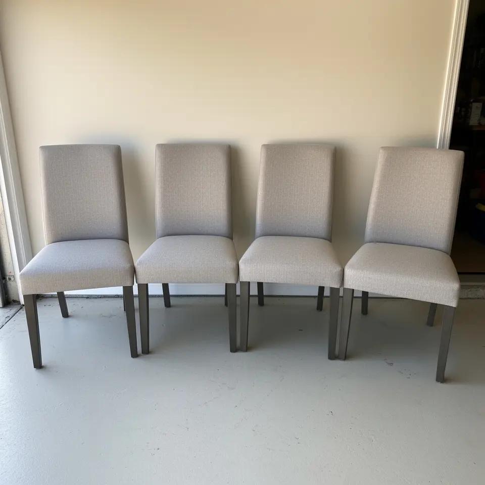 Set of 4 dining chairs, good condition for home use in Regina - фото 1