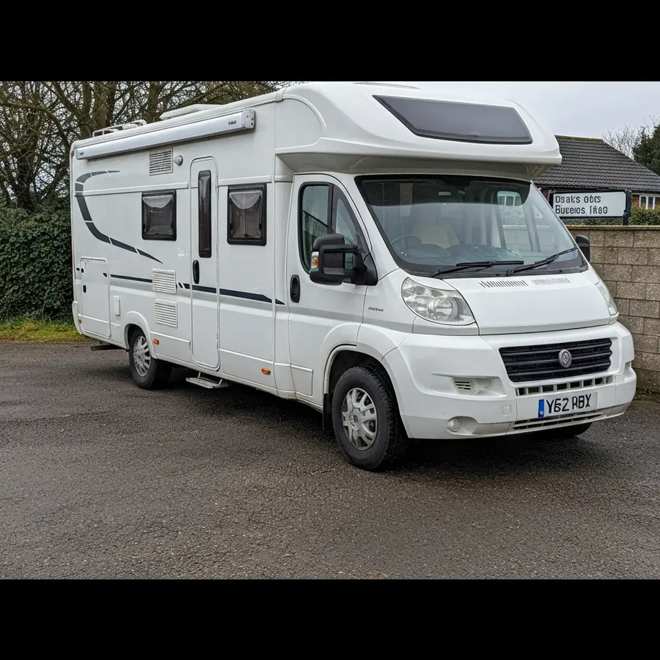 Mazda Bongo camper, compact layout, private sale - фото 1