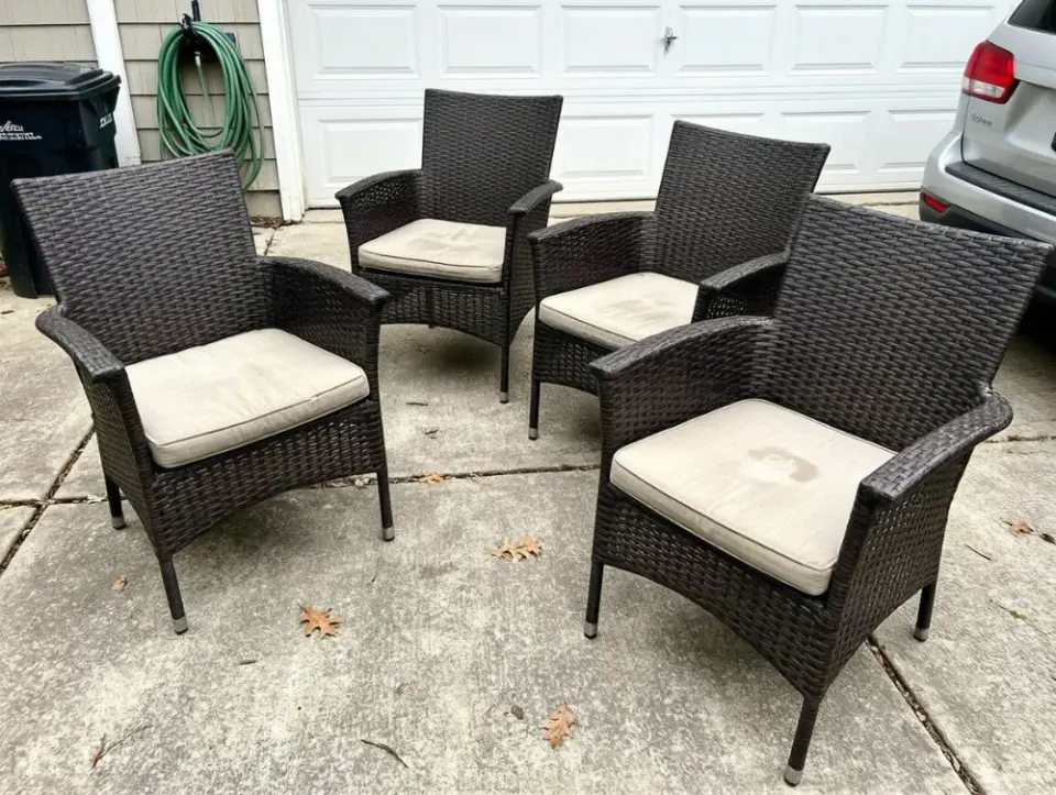 4 Black Outdoor Patio Chairs - фото 1