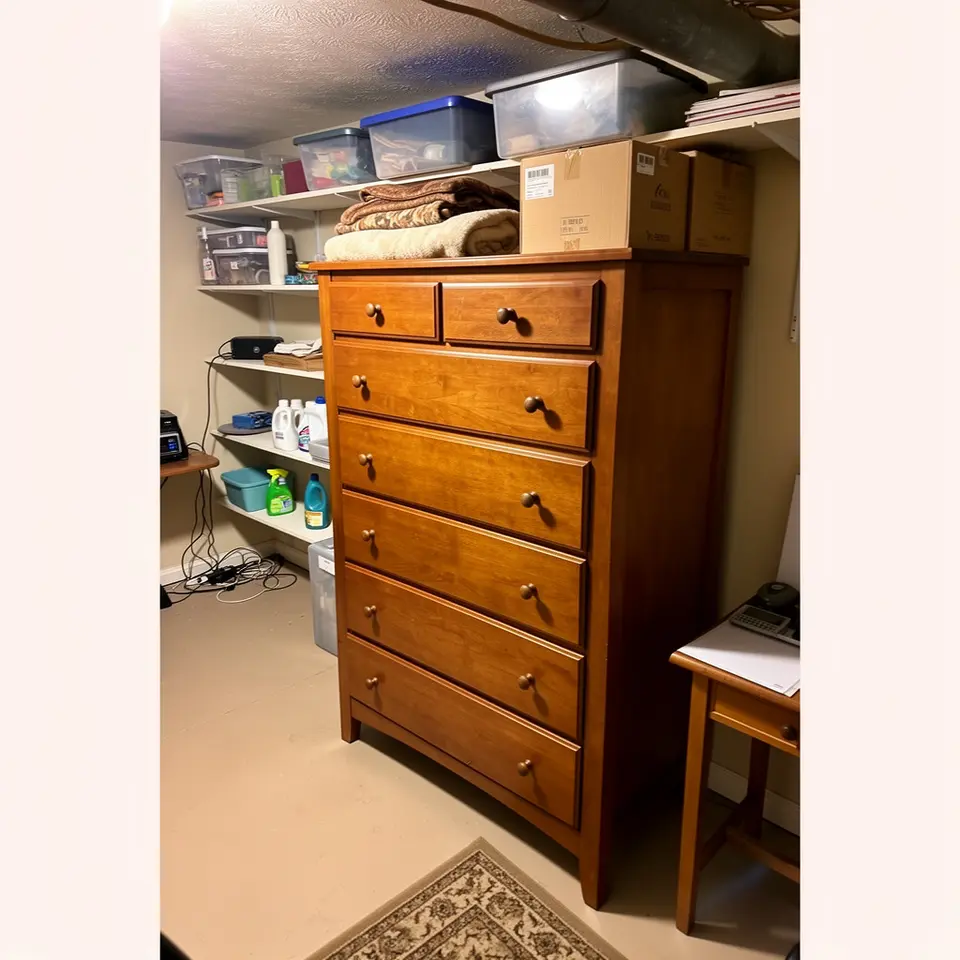 Solid Wood Dresser, Used but Sturdy, Works Fine bc4f-2 - фото 1
