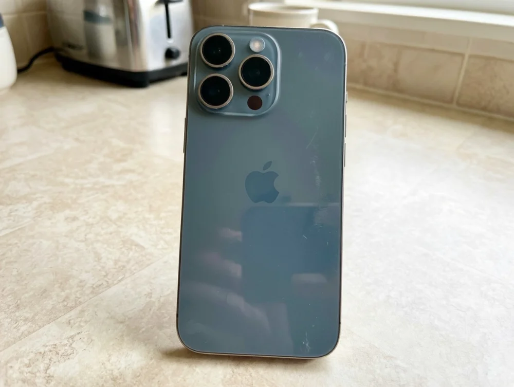iPhone 13 Unlocked in Good Condition - фото 1