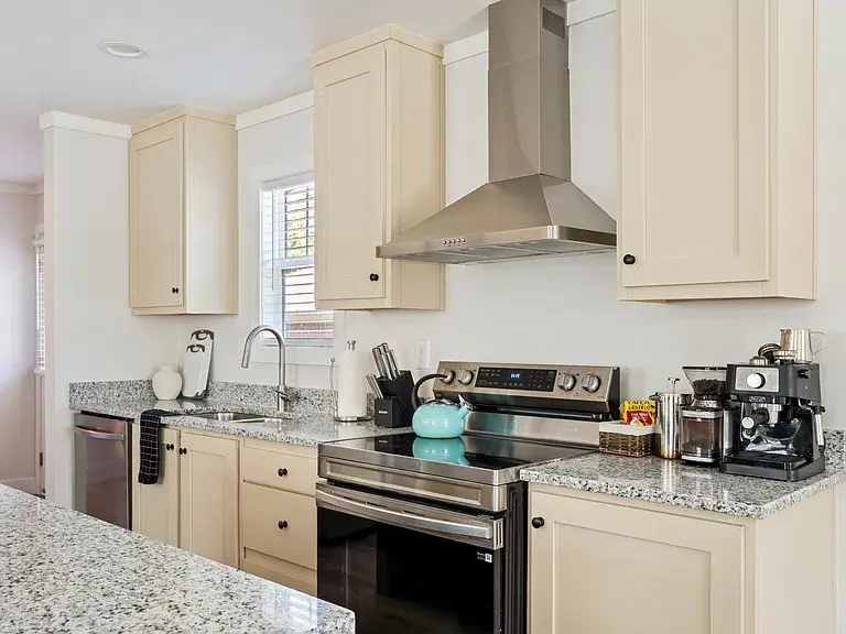  3 beds   2 baths - фото 2