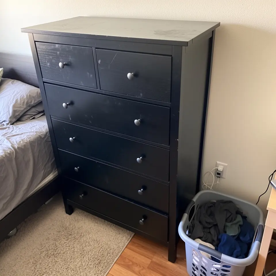 Black Dresser with Smooth Drawers - фото 1
