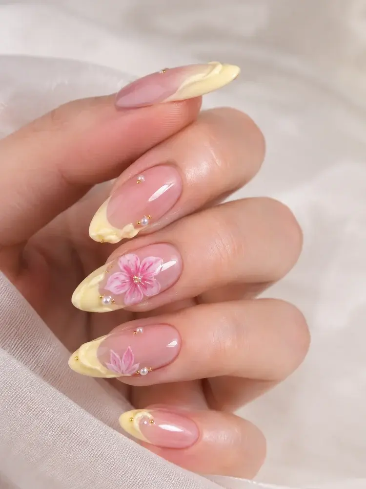 Romantic Floral Nail Art Kit with Pearl and Gold Details - фото 2