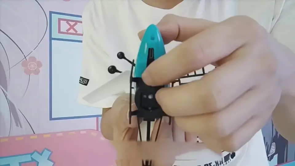 Міні RC Drone на акумуляторі - чудова ідея для подарунка - фото 3