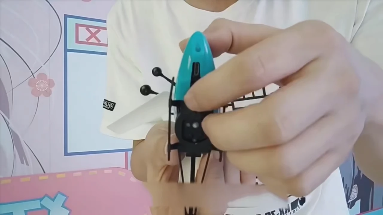 Міні RC Drone на акумуляторі - чудова ідея для подарунка