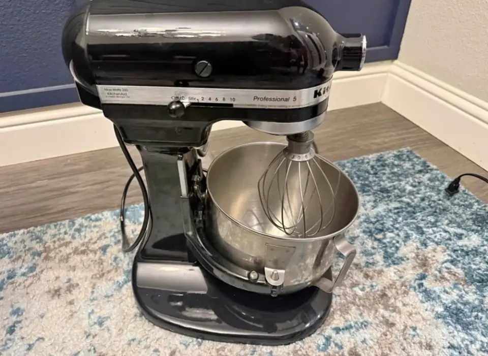 KitchenAid Stand Mixer - фото 1