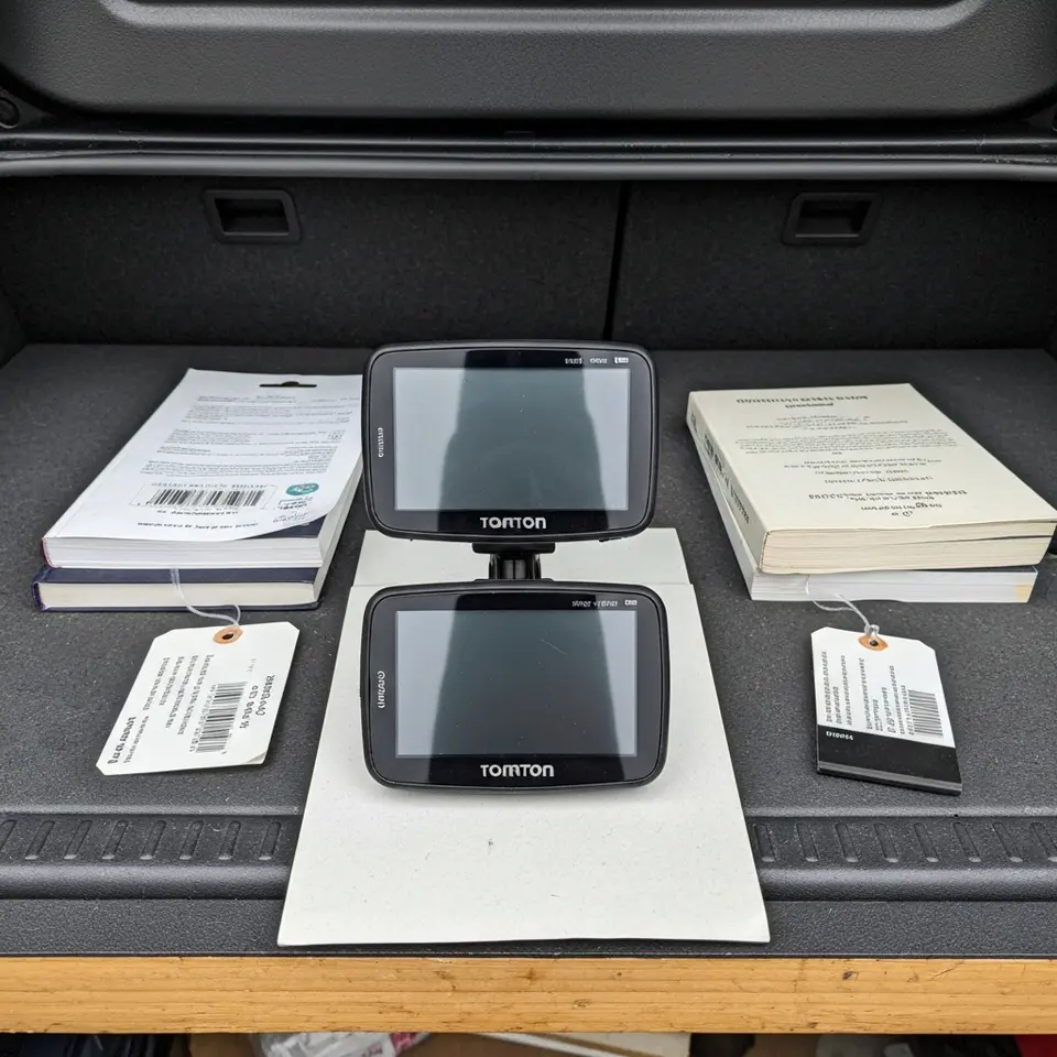 TomTom GO Comfort 6 Inch GPS with Mount - фото 1