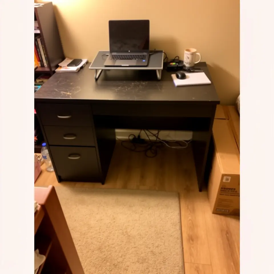 Office Desk with Drawers, Good Condition - фото 1