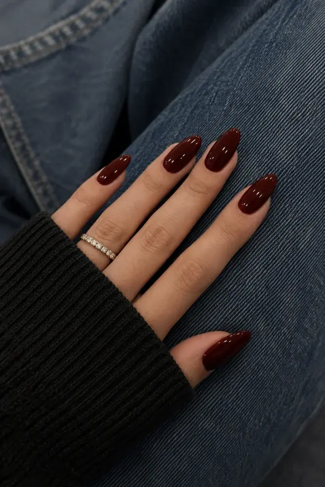 Dark Cherry Nail Polish – Glossy Oxblood Manicure Shade - фото 3