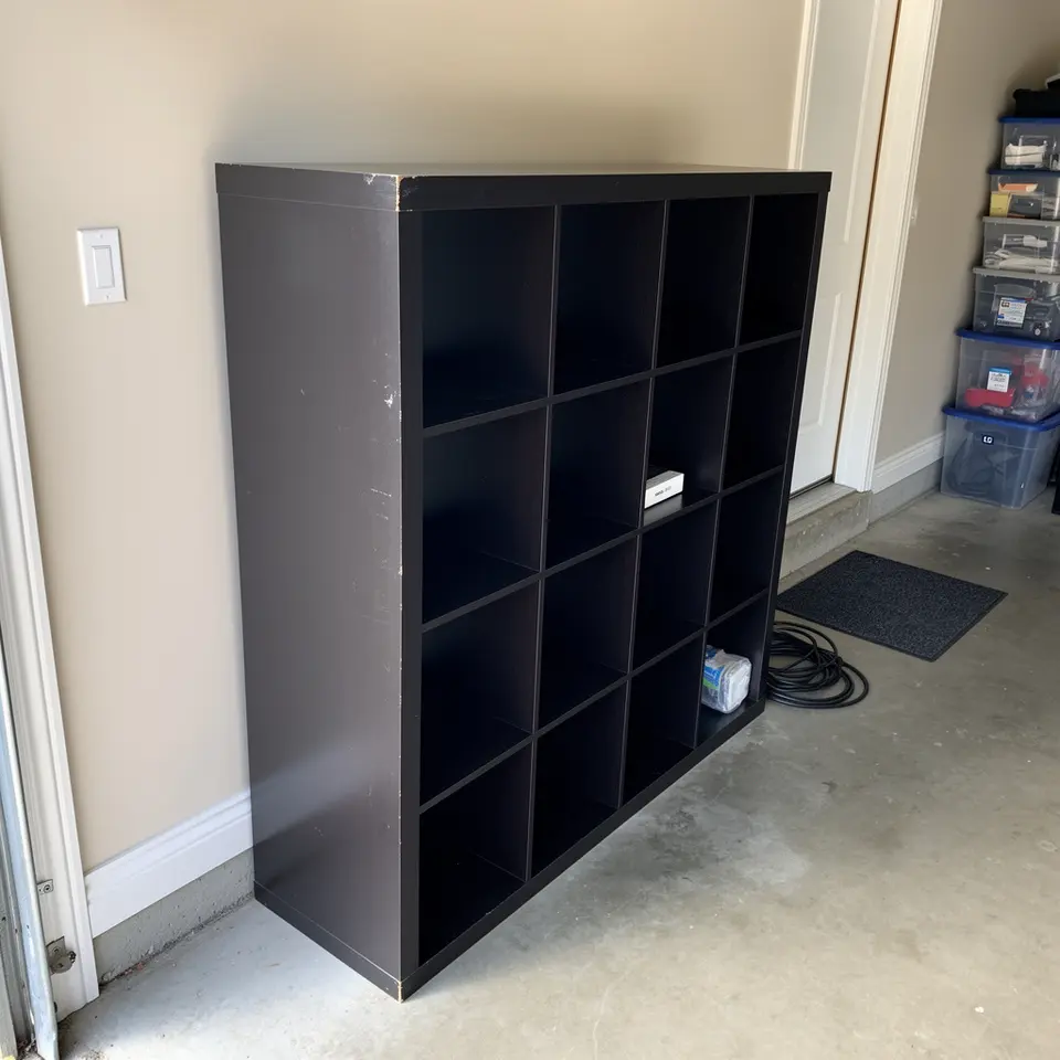 IKEA Kallax shelving unit - clean home item, pickup in Calgary - фото 1